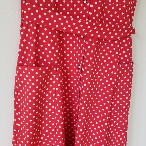 Red polka dot button up vintage-inspired dress - Picture 4 of 7